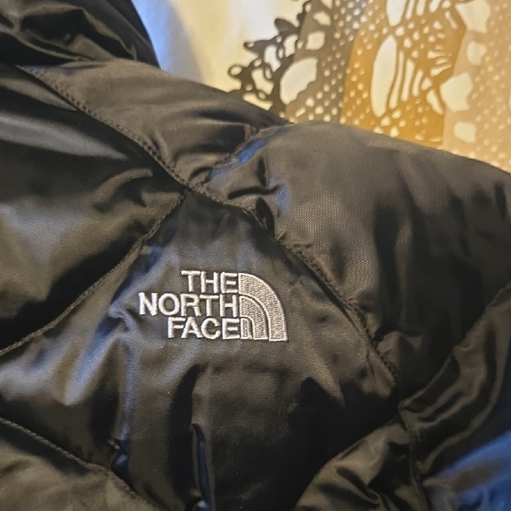 The North Face Black Diamond-Quilt Insulated Jacket - Picture 7 of 8